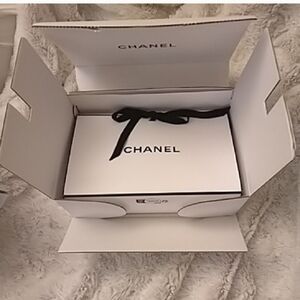 For @Shabantia CHANEL White Gift Box with Black Ribbon x 2